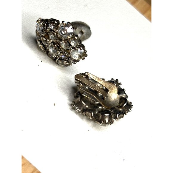 Vintage Austrian Rhinestone Clip-On Earrings In Silver Tone Boxed - Picture 5 of 6